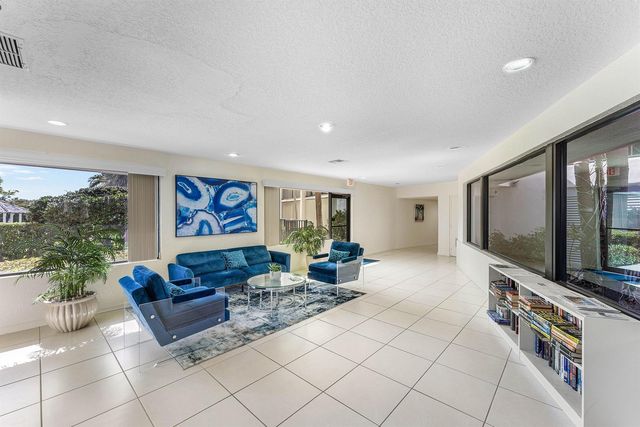3545 S Ocean Boulevard 405, South Palm Beach, FL 33480