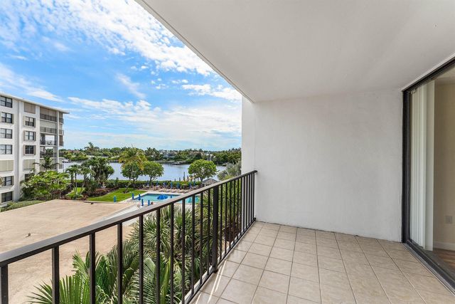 3545 S Ocean Boulevard 405, South Palm Beach, FL 33480