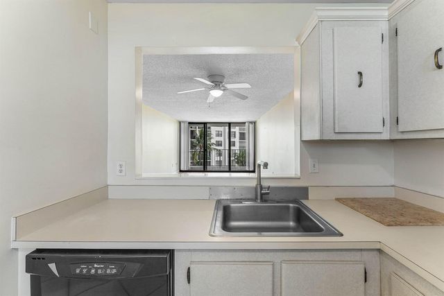 3545 S Ocean Boulevard 405, South Palm Beach, FL 33480