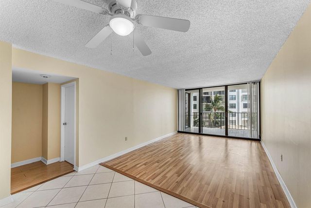 3545 S Ocean Boulevard 405, South Palm Beach, FL 33480