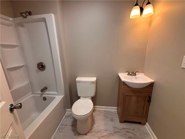 255 Sunview Lane, Follansbee, WV 26037
