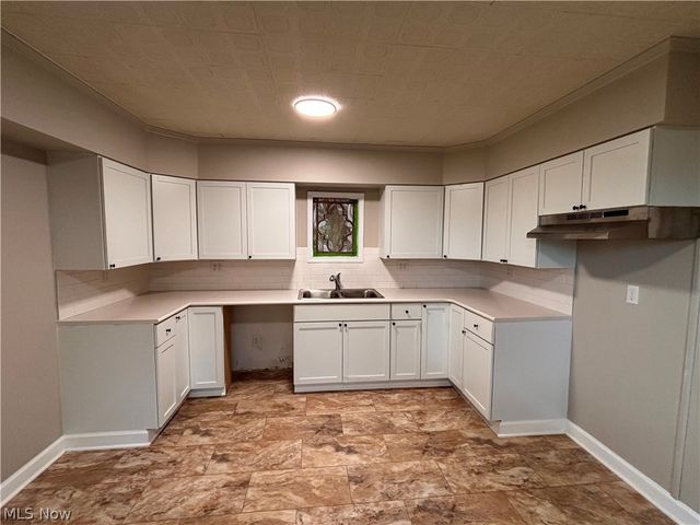 255 Sunview Lane, Follansbee, WV 26037