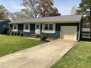 667 Kelso DR, Newport News, VA 23601