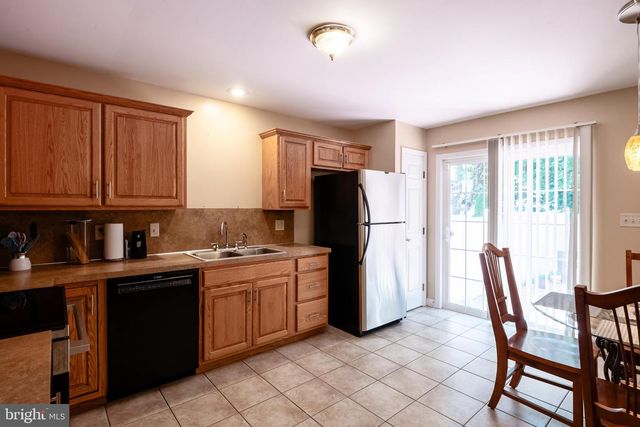 738 MARIA AVE, Sinking Spring, PA 19608