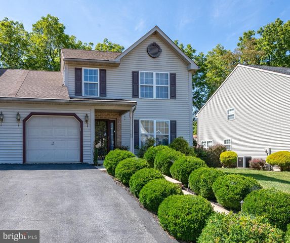 738 MARIA AVE, Sinking Spring, PA 19608