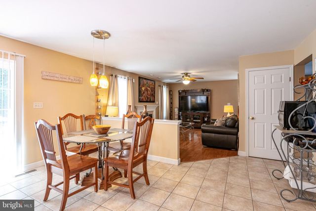 738 MARIA AVE, Sinking Spring, PA 19608