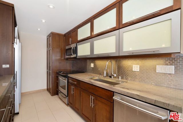 2220 Avenue Of The Stars 2203, Los Angeles, CA 90067