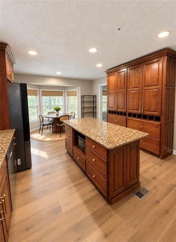 3731 Spring Leaf Lane, Acworth, GA 30101