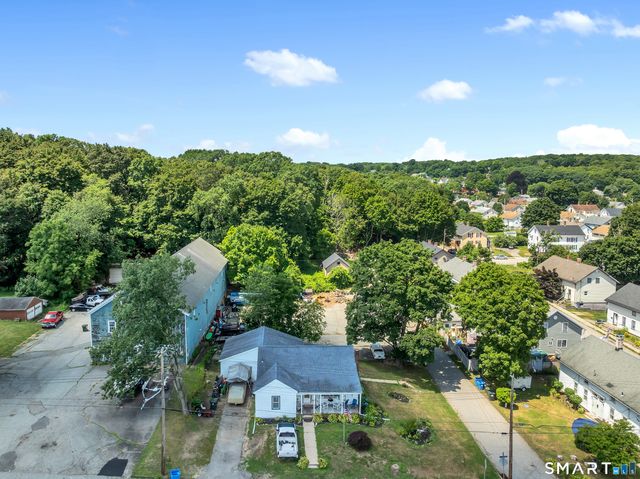 82 South 2nd Avenue, Norwich, CT 06380