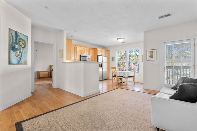 6 Tilden Commons Dr 6, Quincy, MA 02171
