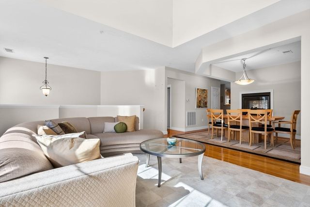 6 Tilden Commons Dr 6, Quincy, MA 02171
