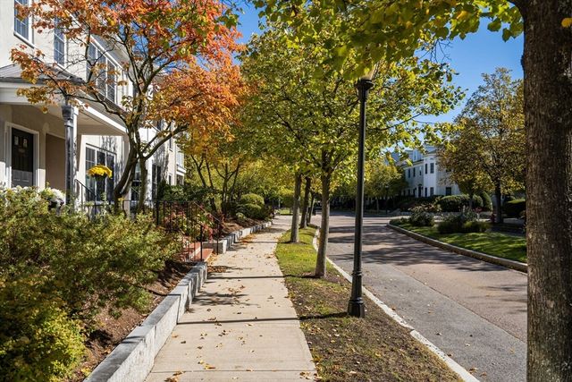 6 Tilden Commons Dr 6, Quincy, MA 02171