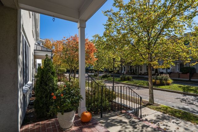 6 Tilden Commons Dr 6, Quincy, MA 02171