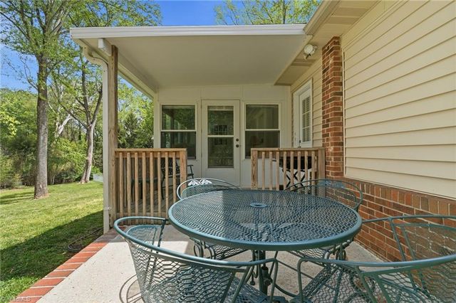 1291 Old Salem Road, Kernersville, NC 27284