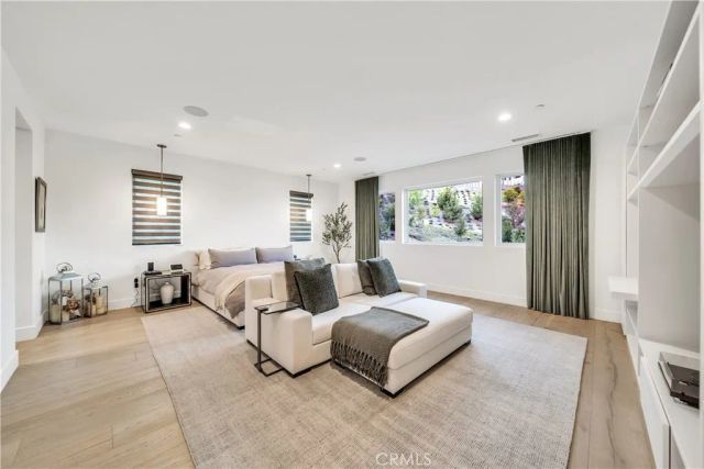 20431 W Windsor Lane, Porter Ranch, CA 91326