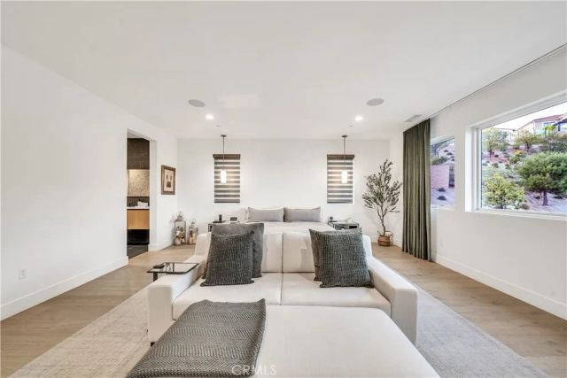 20431 W Windsor Lane, Porter Ranch, CA 91326