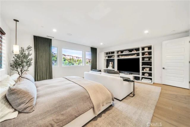 20431 W Windsor Lane, Porter Ranch, CA 91326