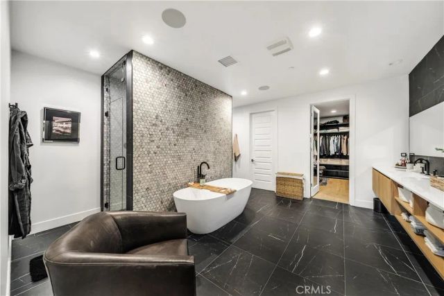 20431 W Windsor Lane, Porter Ranch, CA 91326