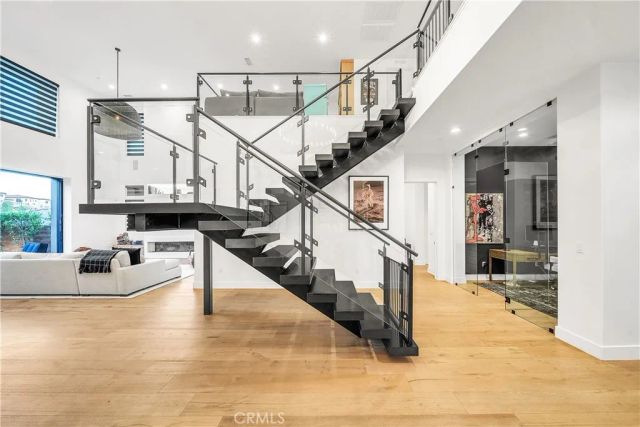 20431 W Windsor Lane, Porter Ranch, CA 91326