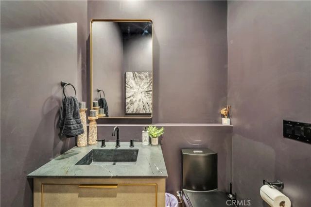 20431 W Windsor Lane, Porter Ranch, CA 91326