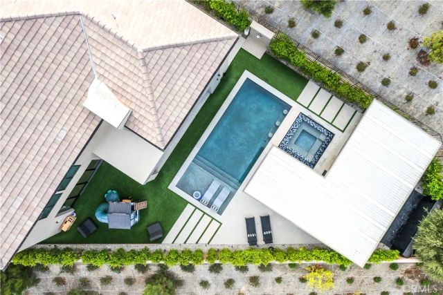 20431 W Windsor Lane, Porter Ranch, CA 91326