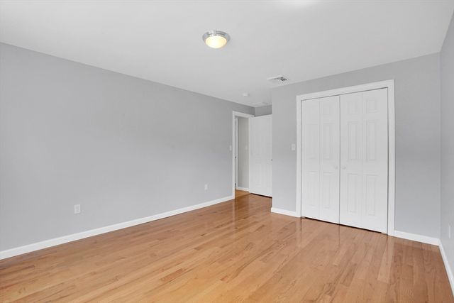 990 Frank Smith Rd, Longmeadow, MA 01106