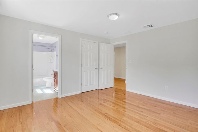 990 Frank Smith Rd, Longmeadow, MA 01106