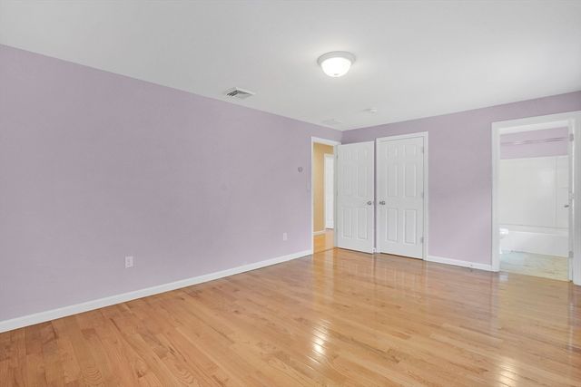 990 Frank Smith Rd, Longmeadow, MA 01106