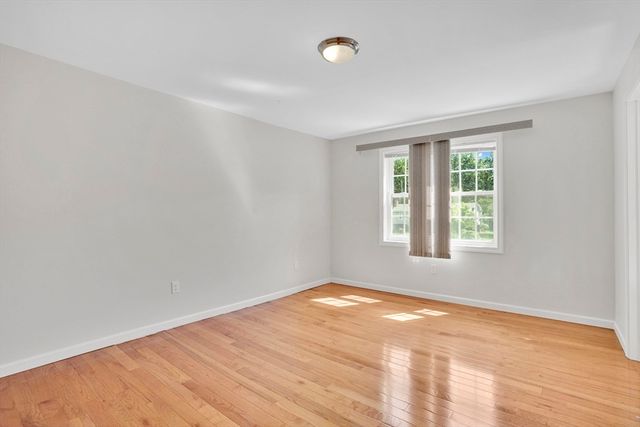 990 Frank Smith Rd, Longmeadow, MA 01106