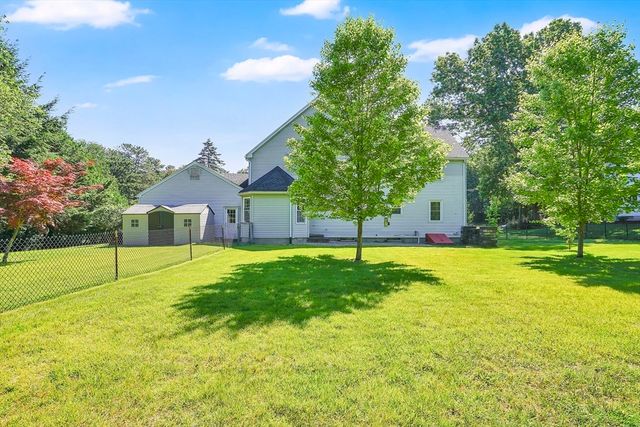 990 Frank Smith Rd, Longmeadow, MA 01106
