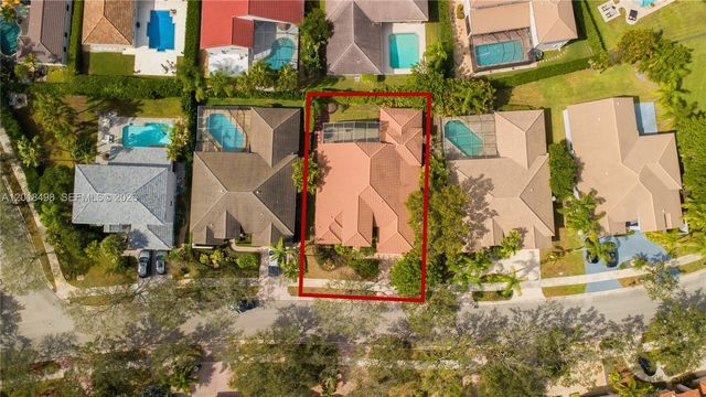 2621 Oakbrook Ln, Weston, FL 33332