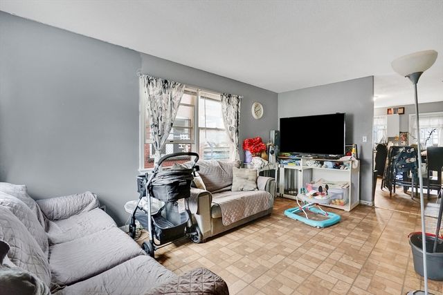 536-538 Union St, Springfield, MA 01109
