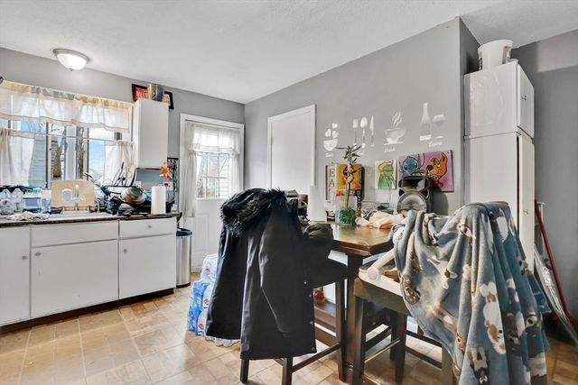536-538 Union St, Springfield, MA 01109