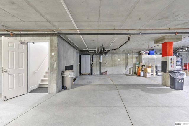 723 Riverfront Drive, Omaha, NE 68102