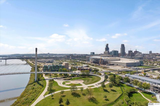 723 Riverfront Drive, Omaha, NE 68102