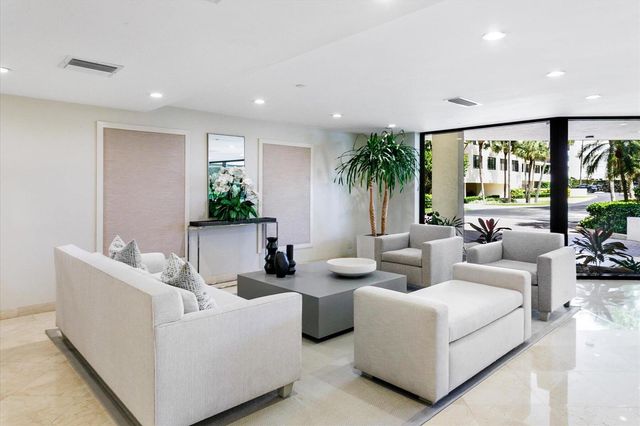 2778 S Ocean Boulevard 203s, Palm Beach, FL 33480