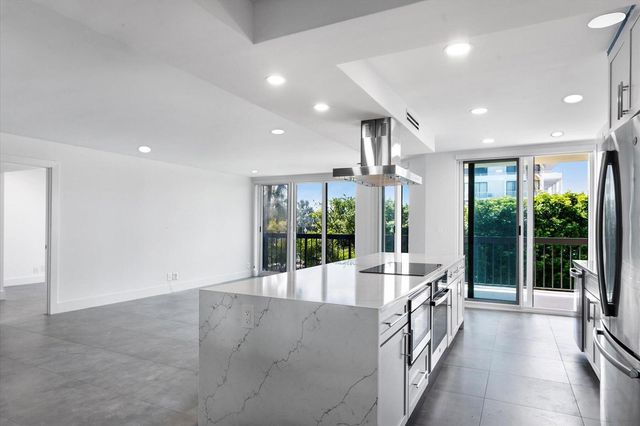 2778 S Ocean Boulevard 203s, Palm Beach, FL 33480