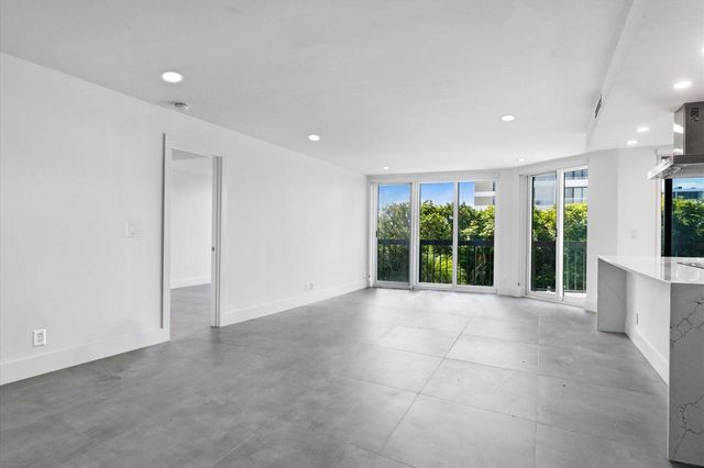 2778 S Ocean Boulevard 203s, Palm Beach, FL 33480