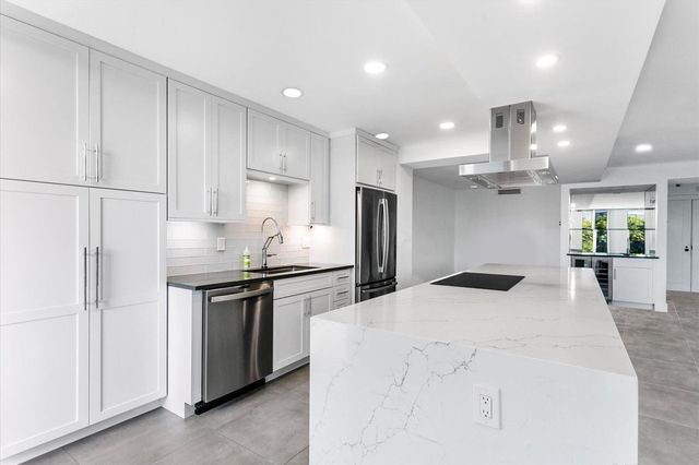 2778 S Ocean Boulevard 203s, Palm Beach, FL 33480