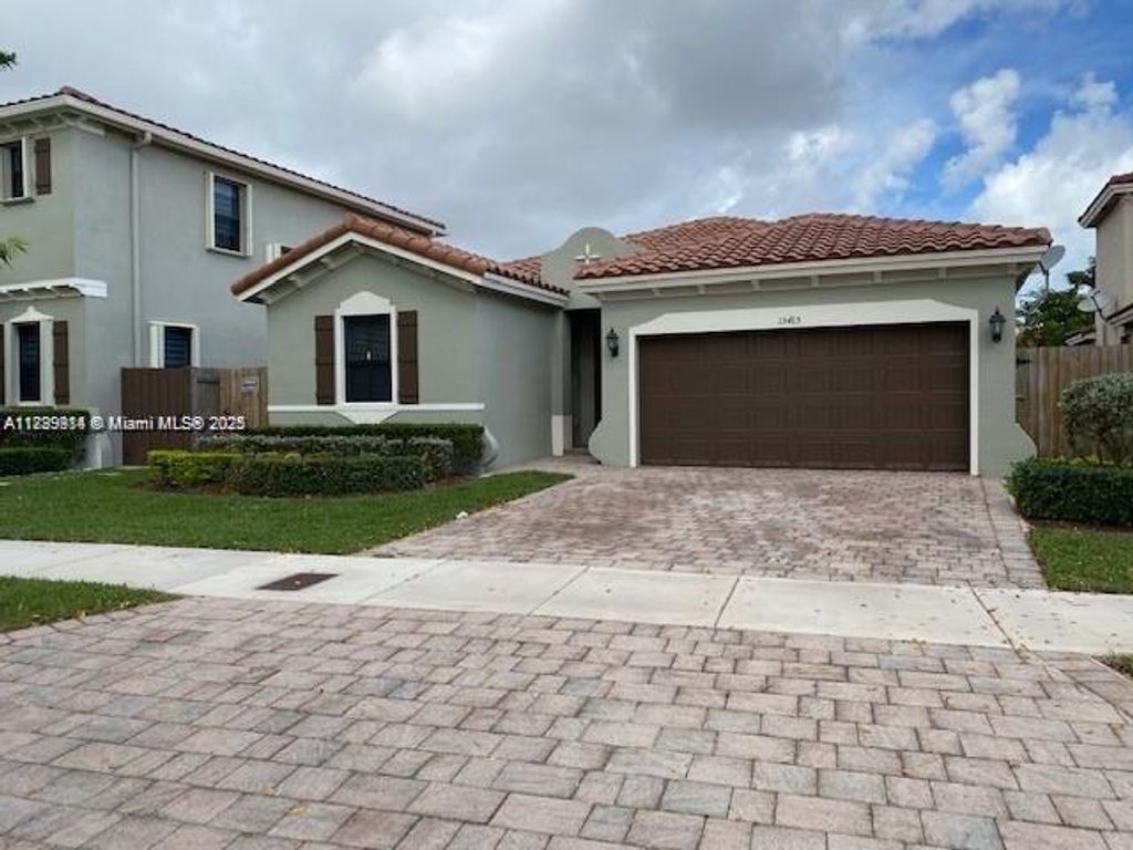 15415 SW 175th St, Miami, FL 33187