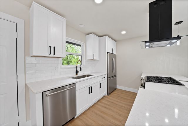 6224 Highland Hills Drive, Dallas, TX 75241