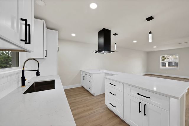 6224 Highland Hills Drive, Dallas, TX 75241