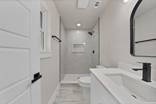 6224 Highland Hills Drive, Dallas, TX 75241