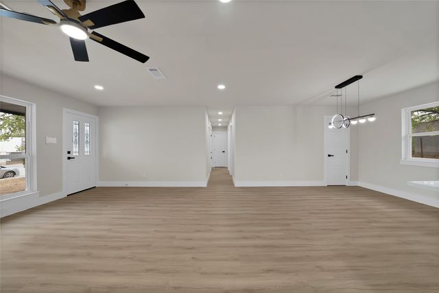 6224 Highland Hills Drive, Dallas, TX 75241