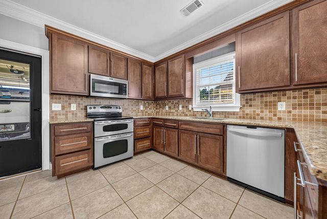 126 Boulder Creek, Smiths Station, AL 36877