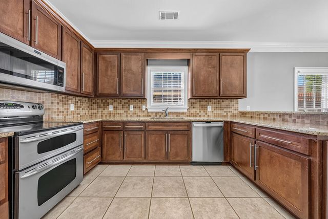 126 Boulder Creek, Smiths Station, AL 36877