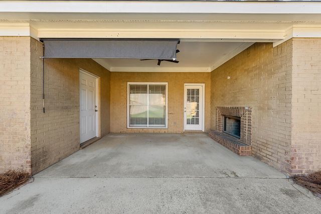 126 Boulder Creek, Smiths Station, AL 36877
