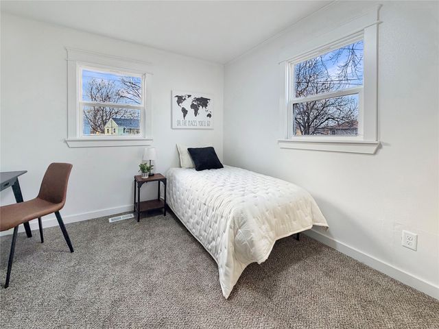 5820 Francis Avenue, Des Moines, IA 50322