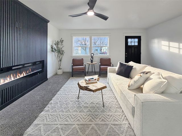 5820 Francis Avenue, Des Moines, IA 50322