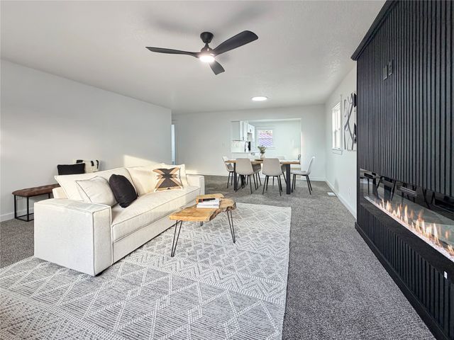 5820 Francis Avenue, Des Moines, IA 50322